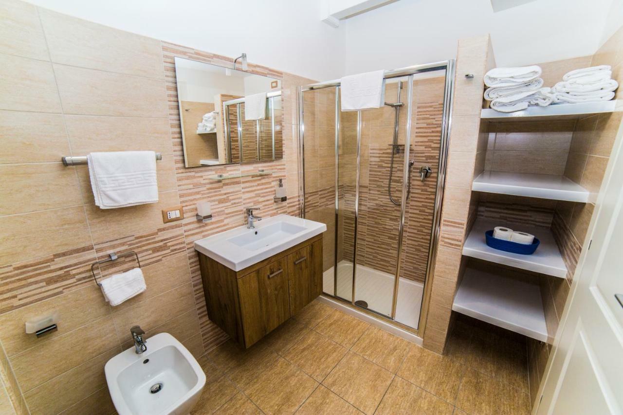 B&B A Due Passi Dal Mare Catona Di Reggio Calabria ภายนอก รูปภาพ