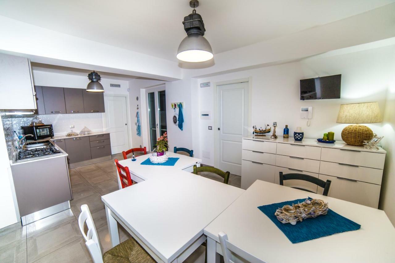 B&B A Due Passi Dal Mare Catona Di Reggio Calabria ภายนอก รูปภาพ