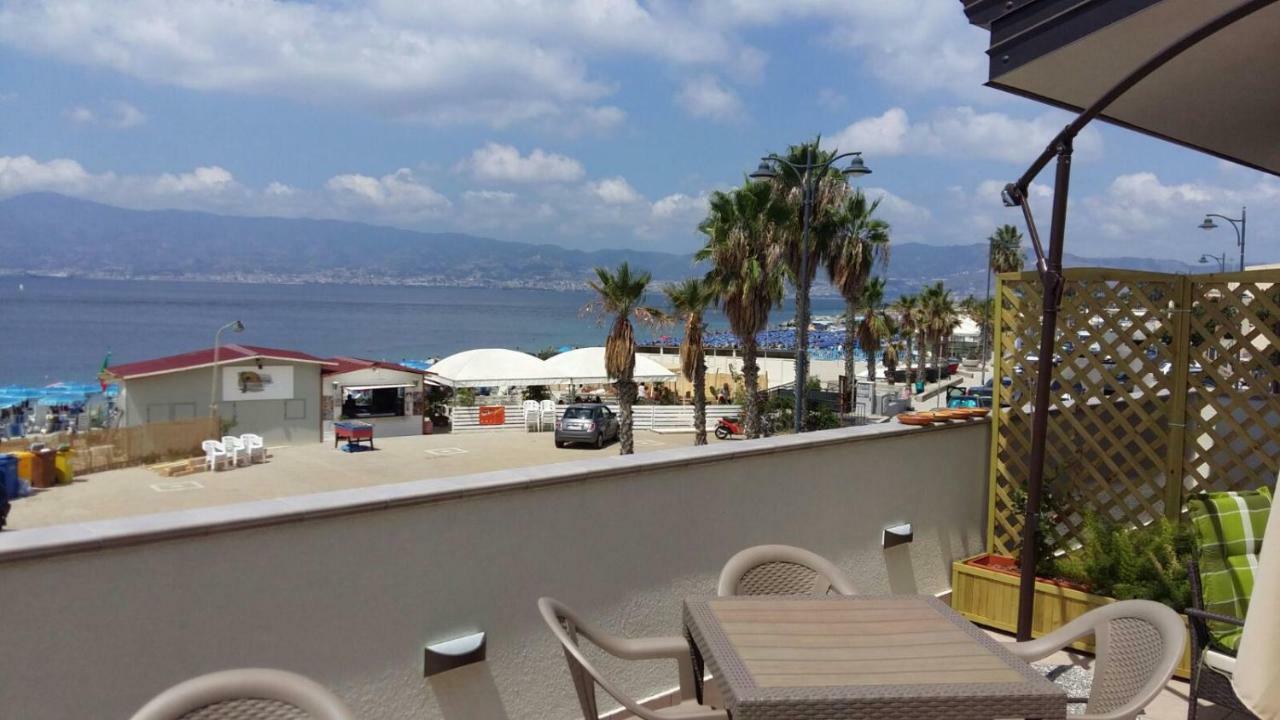 B&B A Due Passi Dal Mare Catona Di Reggio Calabria ภายนอก รูปภาพ