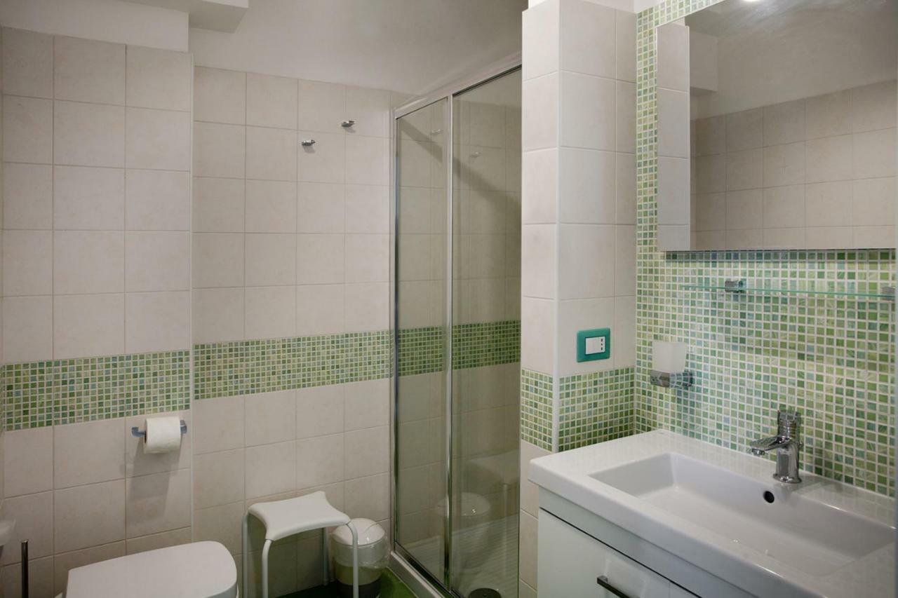 B&B A Due Passi Dal Mare Catona Di Reggio Calabria ภายนอก รูปภาพ