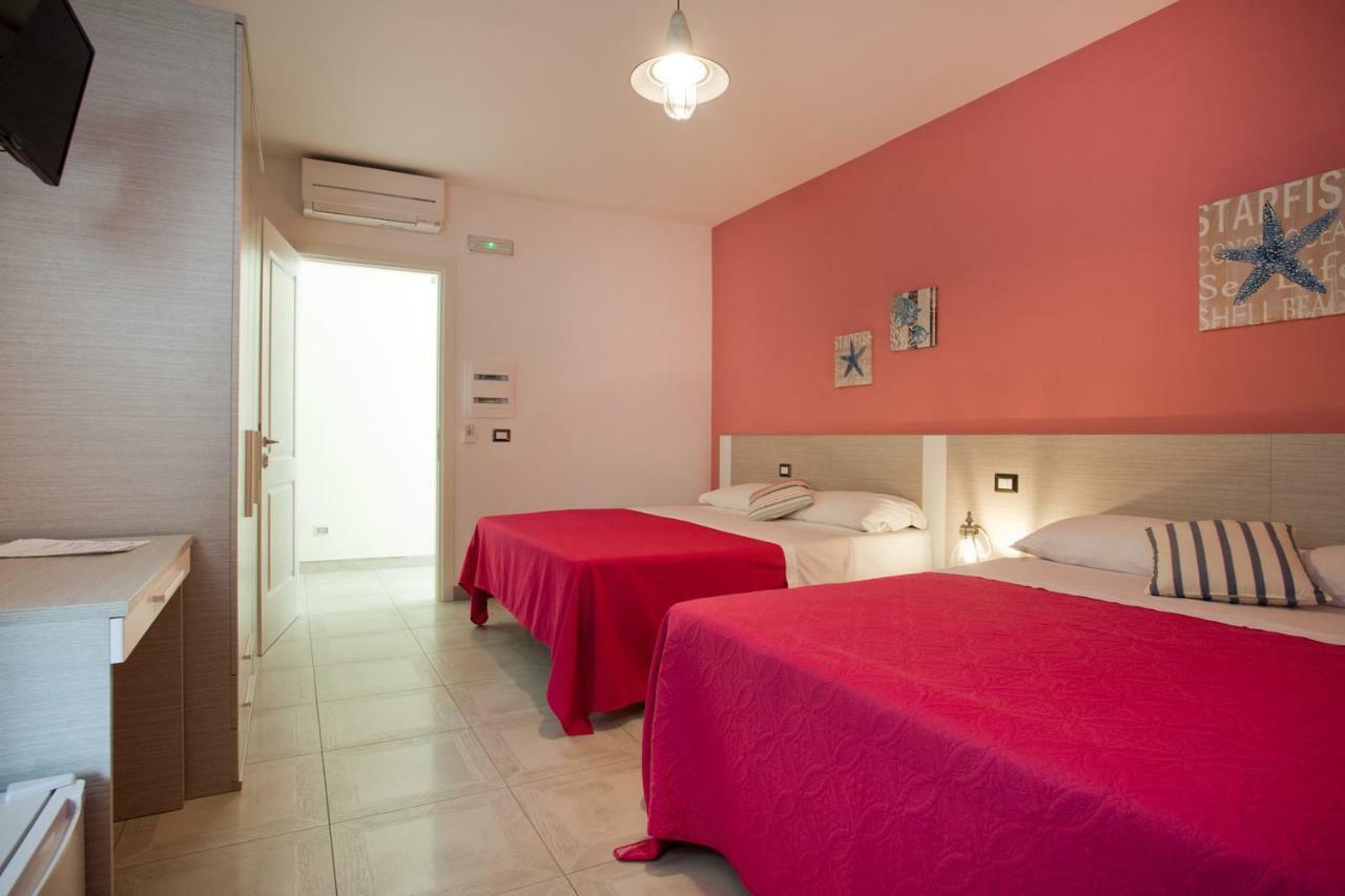 B&B A Due Passi Dal Mare Catona Di Reggio Calabria ภายนอก รูปภาพ
